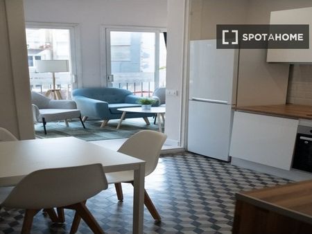 barcelona, Catalonia 08010 - Photo 4