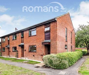 Wellesley Close, Ash Vale, GU12 - Photo 1