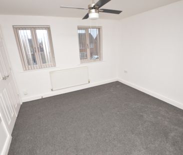 3 Bedroom End of Terrace - Photo 6