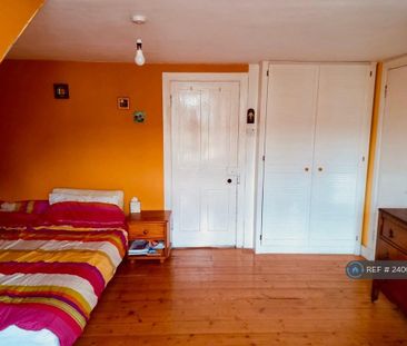 2 bedroom maisonette to rent - Photo 3