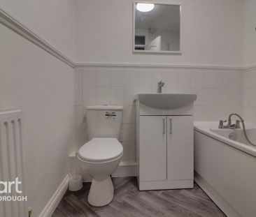 2 bedroom semi-detached house to rent - Photo 6