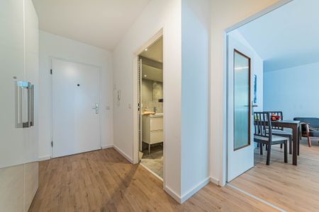 City-Residence: Schick möblierte Wohnung mit Skylineblick in schöner Westendlage - Photo 2