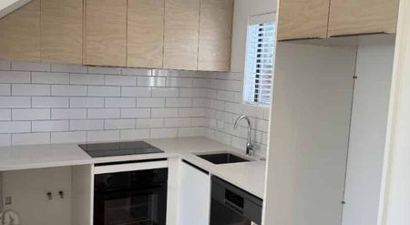 Tidy 1 bedroom! - Photo 3