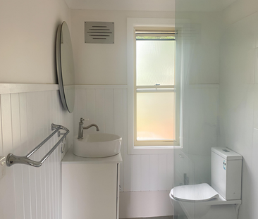 LOCATED IN QUIET CUL-DE-SAC - Photo 4