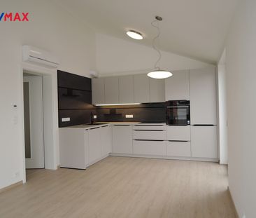 Pronájem bytu 3+kk v osobním vlastnictví 62 m², Hostivice - Photo 2