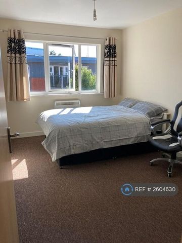 2 bedroom flat to rent - Photo 5