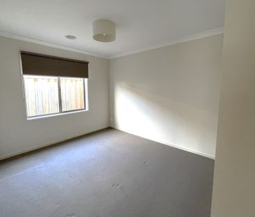 20 Holland Road, Sunbury - Photo 5