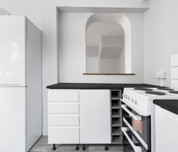 3 bedroom terraced house to rent - Photo 6