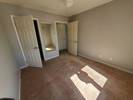 For Lease - 136 Aspen Springs Drive Unit# 101, Clarington, Ontario - Photo 5