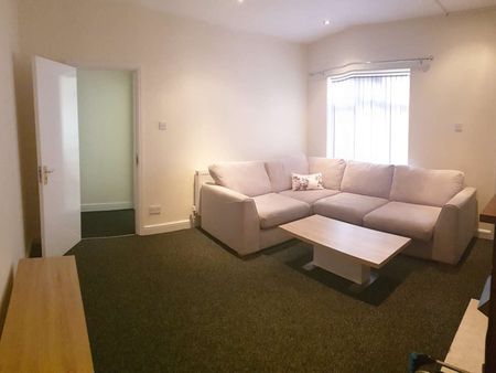 Brand New En-Suite Rooms Near Russell's Hall Hospital Room 2 - Photo 2