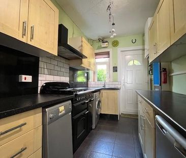 3 bedroom flat to rent - Photo 3