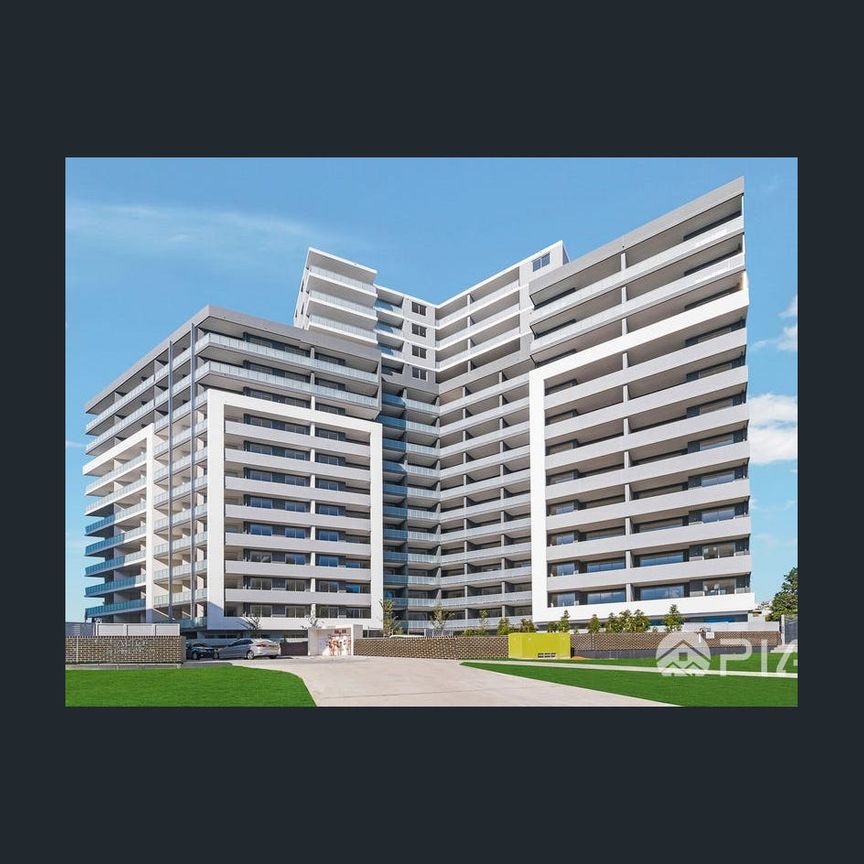 Modern Living with Essential Appliances and furniture Included - Photo 2