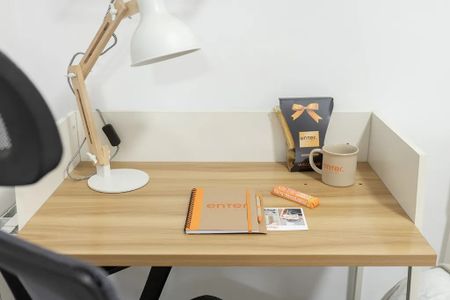 Carrer de Ca lAlegre de Dalt, Barcelona, Catalonia 08024 - Photo 4