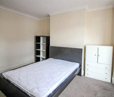 4 bedroom detached house to rent - Photo 6