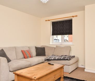 South Wootton - Photo 2