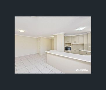 Stunning, Sunlit Apartment in an Exceptional Location - Photo 3