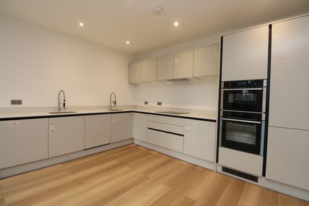 2 Bed Flat, Cavendish Road, M7 - Photo 3