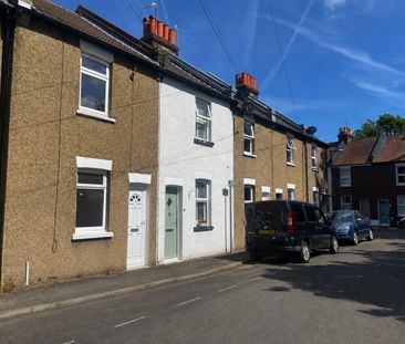 Beaconsfield Place, Epsom, Surrey, KT17 4BD - Photo 6