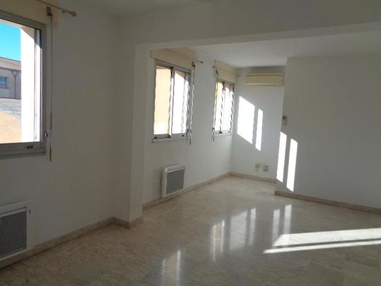 Location Appartement 2 pièces 50m² DRAGUIGNAN 83300 - Photo 1