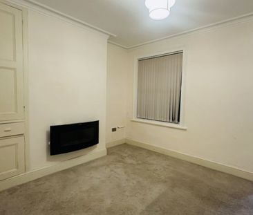 Flat 1, 143 Carholme Road, Lincoln - Photo 3