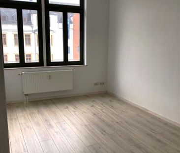 Kaßberg ~ 3 Raum Wohnung ~ Tageslichtbad ~ Balkon - Foto 1