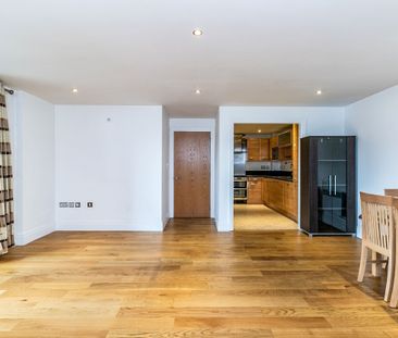 2 bedroom apartment to rent Alexander House, Royal Quarter, KT2 - Photo 5