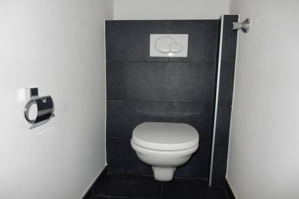 Unbefristet und Ablösefrei! 4 Zimmer Wohnung mit Balkon, 2 Bäder und 2 Toiletten! - Photo 1