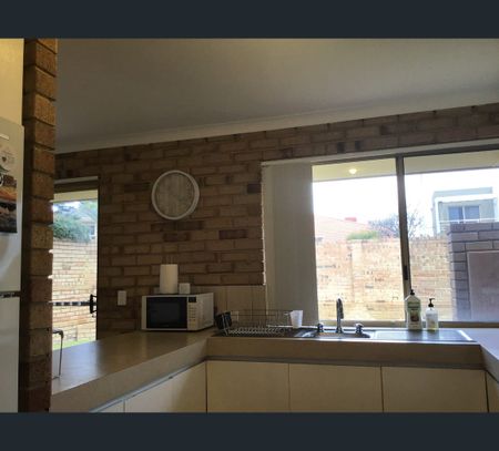 23a Oldham Street, Hillarys, WA 6025 - Photo 4