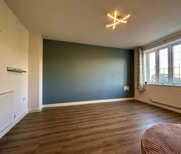 Haystack Avenue, Chippenham, SN14 - Photo 2