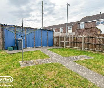 2 BEDROOM FLAT IN TAUNTON - Photo 3