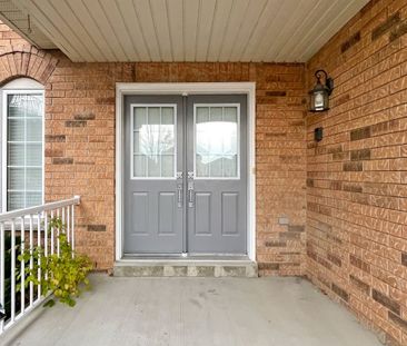 For Lease - 10 Pears Court Unit# Main and 2nd Floor, Clarington, On... - Photo 5