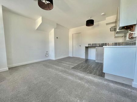 1 bedroom apartment to rent - Photo 2