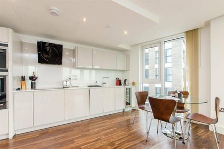 Altitude Point, Aldgate - Photo 3