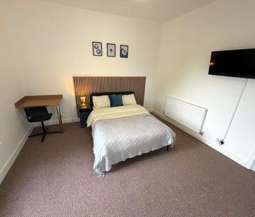 1 bedroom in a house share to rent - Photo 4