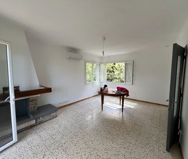 Location Appartement 5 pièces 98m² - Photo 5