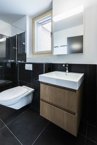 4 1/2 room attic apartment in the center of Uster - Photo 4