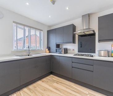 3 Bed Semi-Detached House, Broomfield Gate, G21 - Photo 4