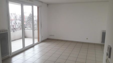 location Appartement T3 DE 70.73m² À ST PRIEST - Photo 4