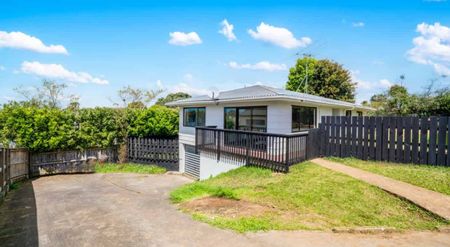 Sunny 3-Bedroom Home with Garden – Mount Wellington - Photo 2