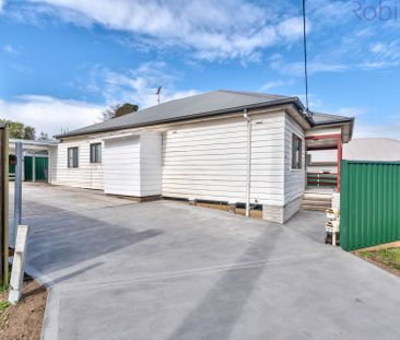 Well presented unit less than 2km from Belmont town Centre - Photo 4