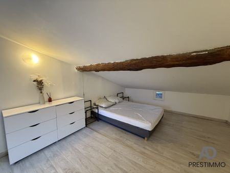Appartement T2 DERNIER ETAGE | CENTRE VILLE - Photo 2