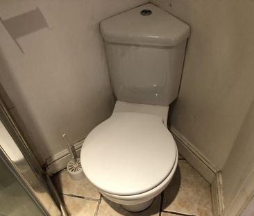 House share to rent - Photo 3