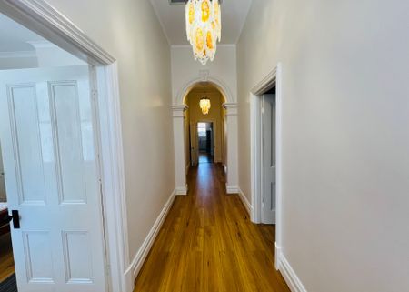 Large Character Home Only Minutes to the CBD - Photo 4
