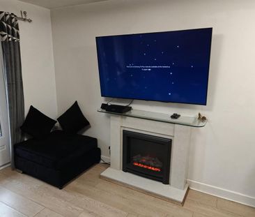 3 bedroom end of terrace house to rent - Photo 1