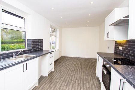 3 bedroom semi-detached house to rent - Photo 4