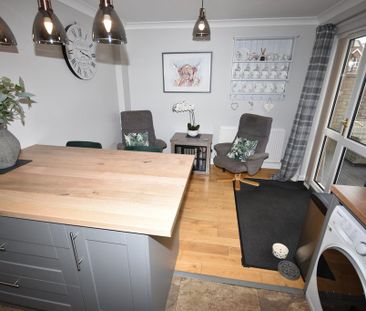 3 bedroom end of terrace house to rent - Photo 3