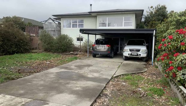 Family Living in the Heart of Stoke - Photo 1