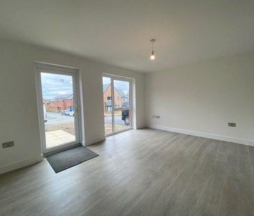 4 bedroom detached house to rent - Photo 1