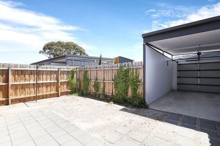 55 Fontana Close, Sunshine West VIC 3020 - Photo 5