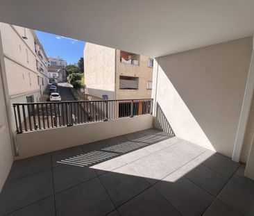 Location Appartement 2 pièces 42m² NIMES 30000 - Photo 5